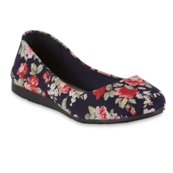 floral ballet flats, size 8M - Picture 1 of 4